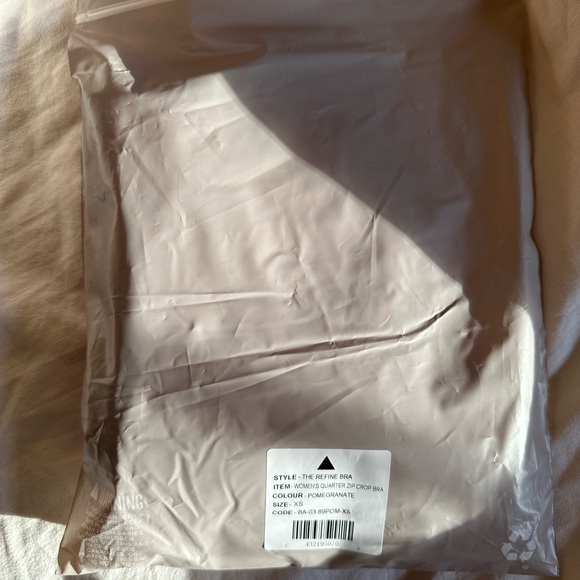 Refine bra NWT quarter zip crop - Picture 8 of 8